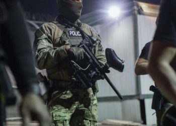 Wayne Father Stops Daughter From Leaving; Man Pulls Knife, Police Say