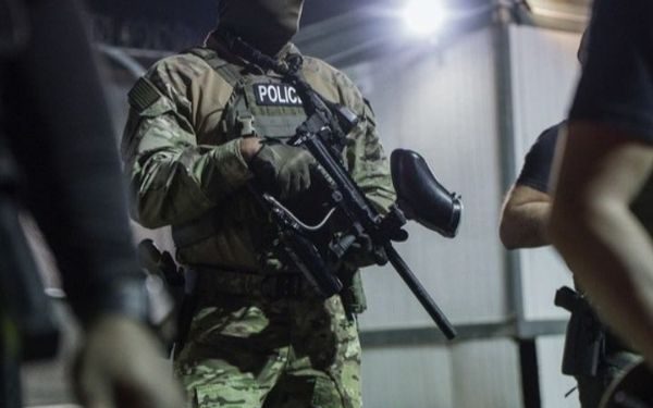 Wayne Father Stops Daughter From Leaving; Man Pulls Knife, Police Say