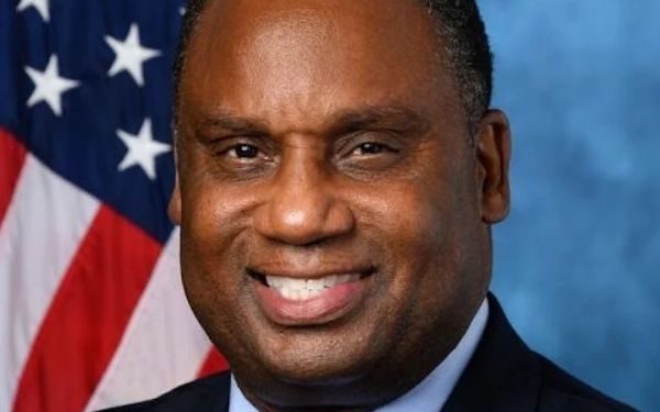 Hundreds of Illinois Police Departments Use Camera Company Accused of Violating State Law