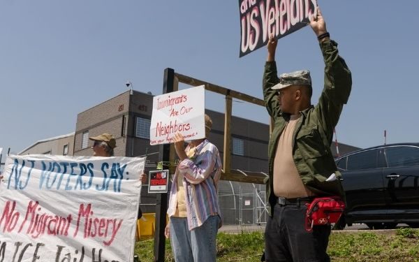 Immigrant Activists Urge New Jersey to Fund ICE Detainee Families